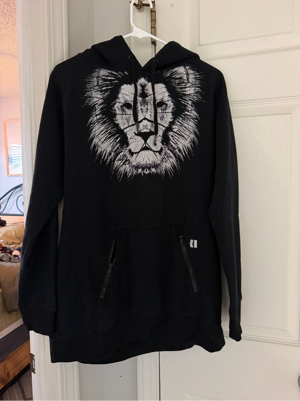 Women’s Armada Light Weight Fleece Hoodie- zipping hoodie pocket